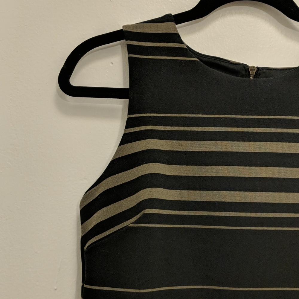 Banana Republic Top / Shirt / Sleeveless